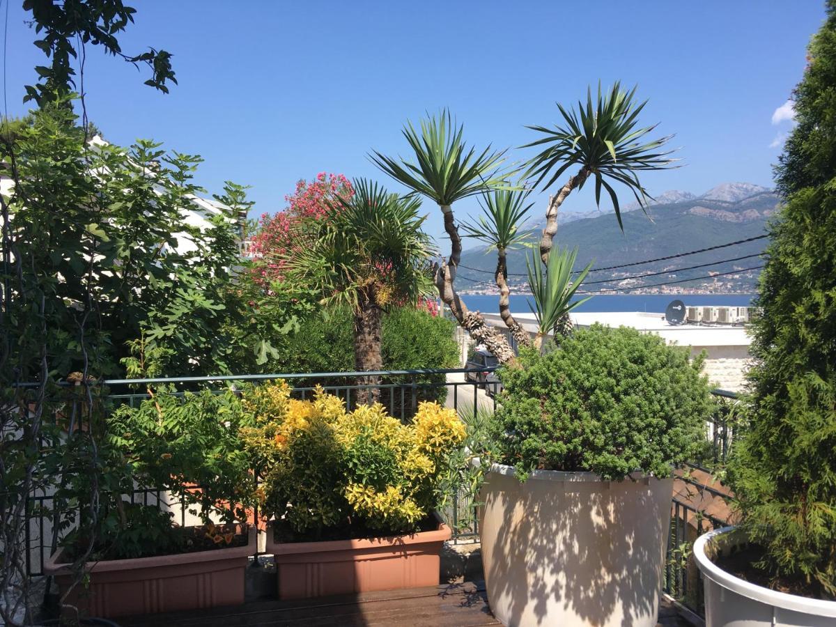 Apartment Tri Kiparisa Tivat Bagian luar foto