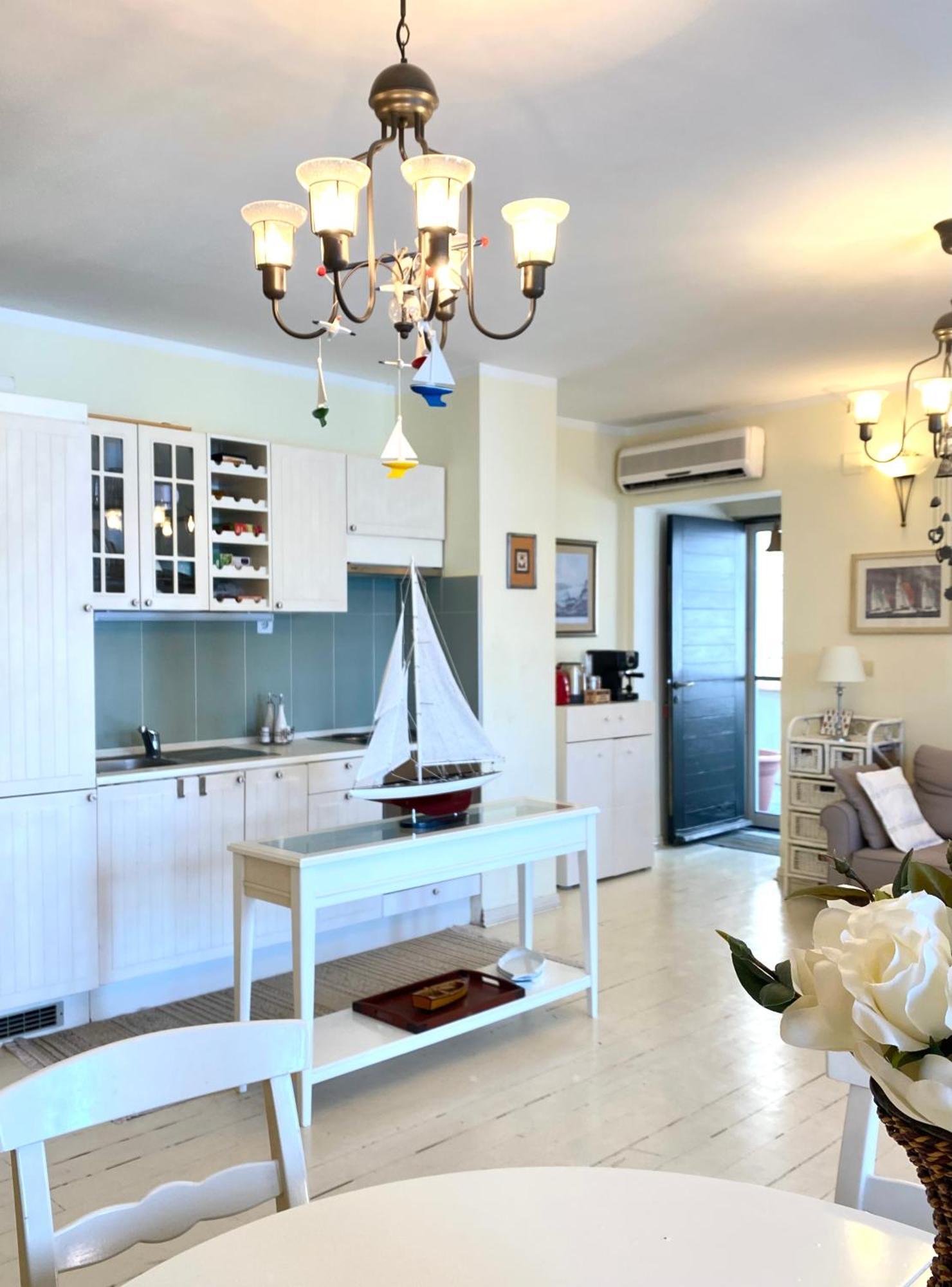 Apartment Tri Kiparisa Tivat Bagian luar foto