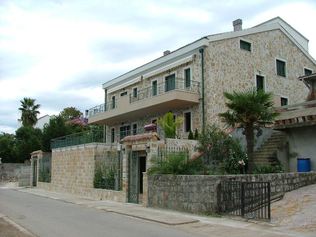 Apartment Tri Kiparisa Tivat Ruang foto